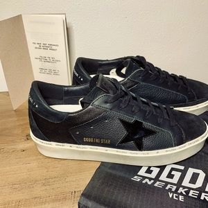 GOLDEN GOOSE Deluxe Brand Hi Star - NEVER WORN - 8US/38EU. Dust bag included.